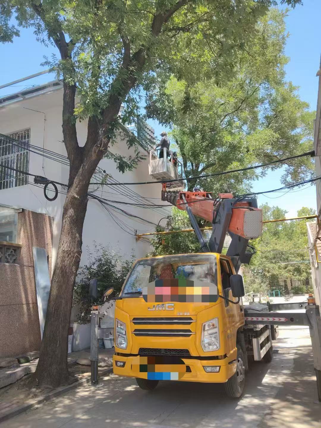 凤县高空作业车能吊装重物吗？最大承载多少公斤？